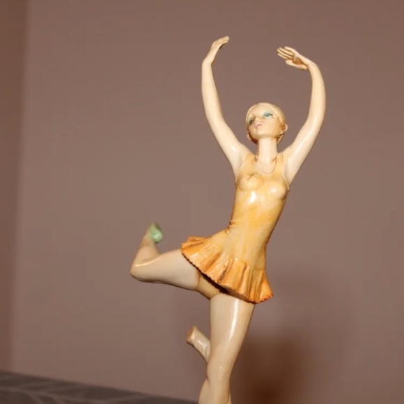 Vintage Depose Simonetti Ballerina Italy Figurine #352 Signed Marble Base - Picture 4 of 4